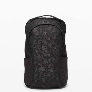 *Lululemon Out Of Range Backpack *20L - CAMO